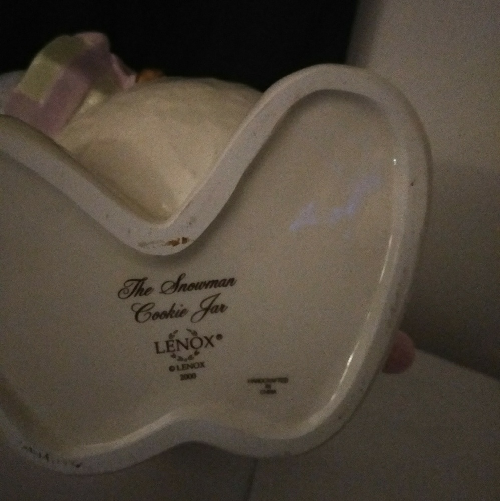 Retired Lenox Gorgeous Snowman Cookie Jar - Picture 3 of 3